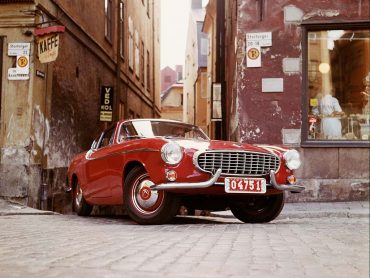 Volvo 1800 0old01[1]